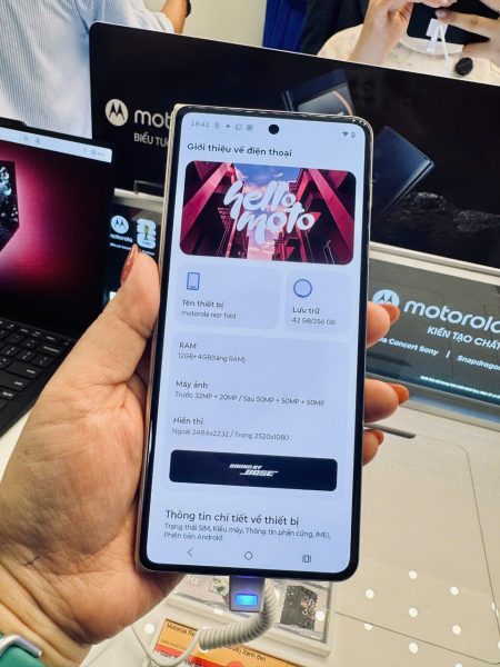 Motorola ra mắt razr fold tại Việt Nam, hướng đến trải nghiệm smartphone gập đa nhiệm