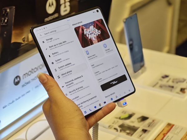 Motorola ra mắt razr fold tại Việt Nam, hướng đến trải nghiệm smartphone gập đa nhiệm