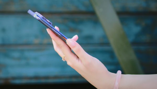 TECNO ra mắt POVA Curve 2 5G tại Việt Nam, pin 8.000 mAh trong thân máy dày 7,42 mm TECNO ra mắt POVA Curve 2 5G tại Việt Nam, pin 8.000 mAh trong thân máy dày 7,42 mm