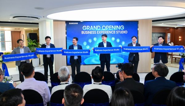 Samsung Electronics khai trương Business Experience Studio tại Việt Nam, mở rộng hệ sinh thái giải pháp công nghệ toàn diện cho doanh nghiệp Samsung Electronics khai trương Business Experience Studio tại Việt Nam, mở rộng hệ sinh thái giải pháp công nghệ toàn diện cho doanh nghiệp