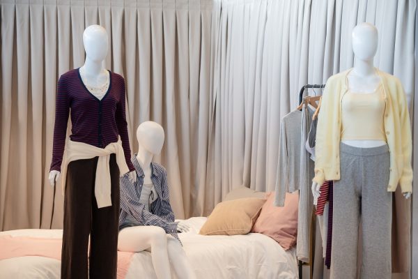 UNIQLO giới thiệu bộ sưu tập LifeWear Thu/Đông 2026, hướng đến tủ đồ linh hoạt cho nhịp sống đô thị