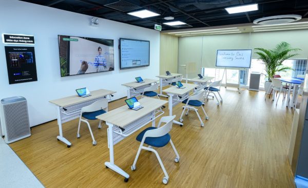 Samsung Electronics khai trương Business Experience Studio tại Việt Nam, mở rộng hệ sinh thái giải pháp công nghệ toàn diện cho doanh nghiệp Samsung Electronics khai trương Business Experience Studio tại Việt Nam, mở rộng hệ sinh thái giải pháp công nghệ toàn diện cho doanh nghiệp