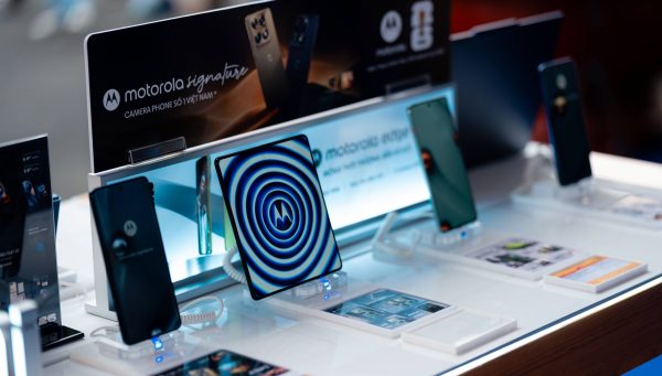 Motorola ra mắt razr fold tại Việt Nam, hướng đến trải nghiệm smartphone gập đa nhiệm