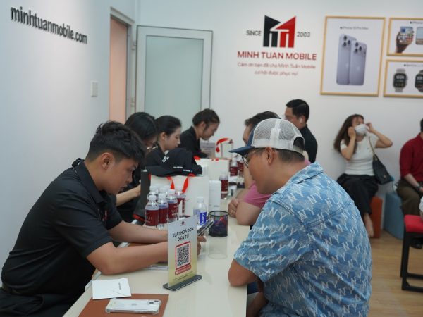 Minh Tuấn Mobile mở bán iPhone 18 Pro, iPhone 18 Pro Max với cam kết ‘Hẹn sao. Giao vậy’ Minh Tuấn Mobile mở bán iPhone 18 Pro, iPhone 18 Pro Max với cam kết ‘Hẹn sao. Giao vậy’
