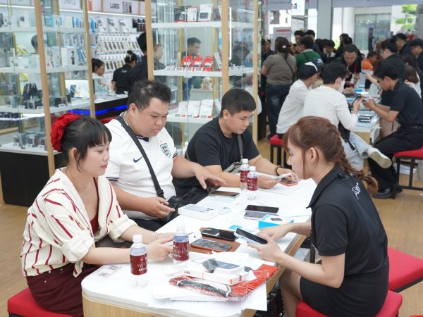 Minh Tuấn Mobile mở bán iPhone 18 Pro, iPhone 18 Pro Max với cam kết ‘Hẹn sao. Giao vậy’ Minh Tuấn Mobile mở bán iPhone 18 Pro, iPhone 18 Pro Max với cam kết ‘Hẹn sao. Giao vậy’