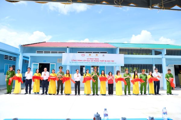 VNG và Quỹ Kiến tạo Ước mơ hỗ trợ gần 8,5 tỷ đồng cải thiện nhà ở, trường học tại Cà Mau VNG và Quỹ Kiến tạo Ước mơ hỗ trợ gần 8,5 tỷ đồng cải thiện nhà ở, trường học tại Cà Mau