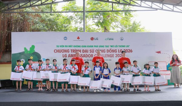 LG đưa không gian học tập công nghệ đến hơn 1.000 học sinh tại Đồng Nai