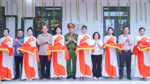Quỹ Kiến tạo Ước mơ cùng Cục Cảnh sát Quản lý hành chính về trật tự xã hội - Bộ Công an hỗ trợ gần 4 tỷ đồng cải thiện điều kiện học tập tại Điện Biên