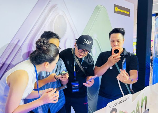 vivo V80 Lite 5G ra mắt tại Việt Nam với pin 10.000mAh, lập kỷ lục Guinness thế giới vivo V80 Lite 5G ra mắt tại Việt Nam với pin 10.000mAh, lập kỷ lục Guinness thế giới