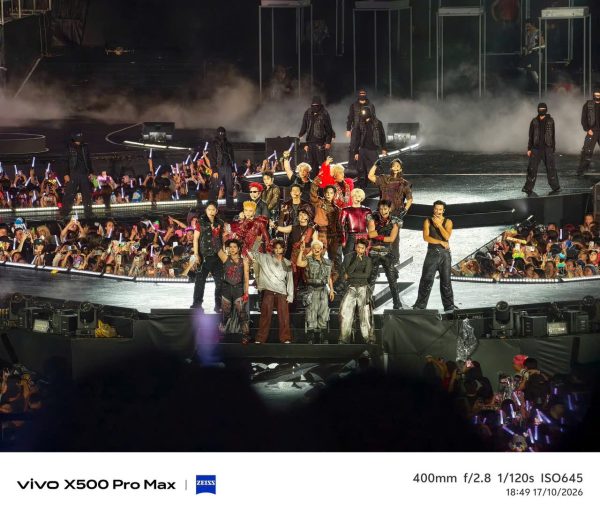 vivo X500 Series trình diễn khả năng quay chụp với camera ZEISS tại concert Anh Trai Vượt Ngàn Chông Gai 2026 vivo X500 Series trình diễn khả năng quay chụp với camera ZEISS tại concert Anh Trai Vượt Ngàn Chông Gai 2026