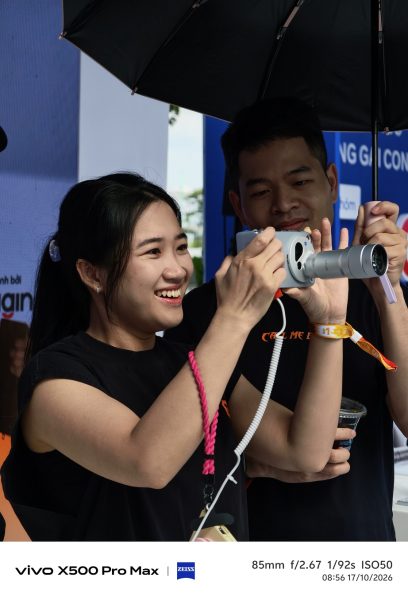 vivo X500 Series trình diễn khả năng quay chụp với camera ZEISS tại concert Anh Trai Vượt Ngàn Chông Gai 2026 vivo X500 Series trình diễn khả năng quay chụp với camera ZEISS tại concert Anh Trai Vượt Ngàn Chông Gai 2026