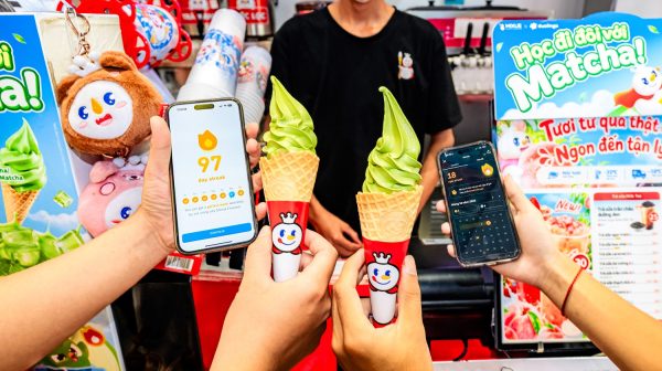 Duolingo và MIXUE hợp tác, đưa Duo và Tuyết Vương lên dòng sản phẩm matcha