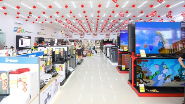 FPT Shop miễn phí công sửa chữa cho thiết bị điện máy, gia dụng, kể cả sản phẩm không mua tại hệ thống