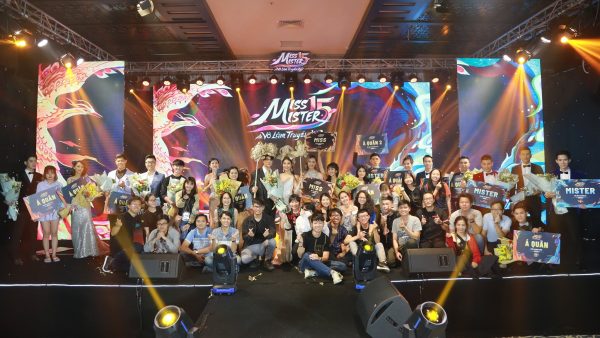 Võ Lâm Truyền Kỳ Mobile: Hành trình 10 năm từ một ánh lửa đến vạn tinh quang rực rỡ Võ Lâm Truyền Kỳ Mobile: Hành trình 10 năm từ một ánh lửa đến vạn tinh quang rực rỡ