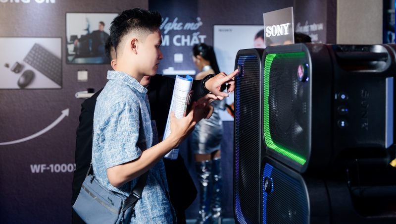 Sony mở rộng hệ sinh thái âm thanh với thế hệ ULT TOWER mới và hai tai nghe không dây