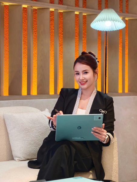 Motorola ra mắt bộ ba máy tính bảng Moto Pad tại Việt Nam, tích hợp AI và chế độ PC Mode