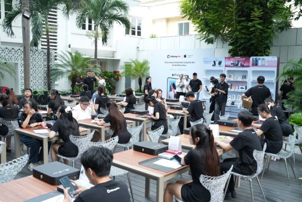 Di Động Việt mở bán iPhone Duo, ưu đãi đến 9,5 triệu đồng Di Động Việt mở bán iPhone Duo, ưu đãi đến 9,5 triệu đồng