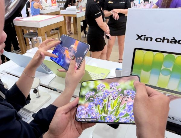 Di Động Việt mở bán iPhone Duo, ưu đãi đến 9,5 triệu đồng Di Động Việt mở bán iPhone Duo, ưu đãi đến 9,5 triệu đồng