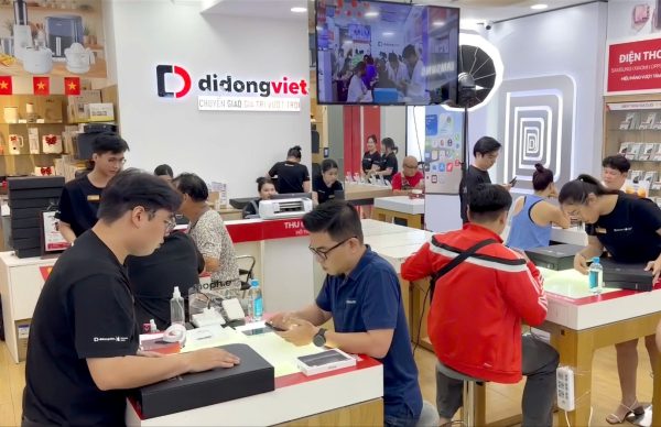 Di Động Việt mở bán iPhone Duo, ưu đãi đến 9,5 triệu đồng Di Động Việt mở bán iPhone Duo, ưu đãi đến 9,5 triệu đồng